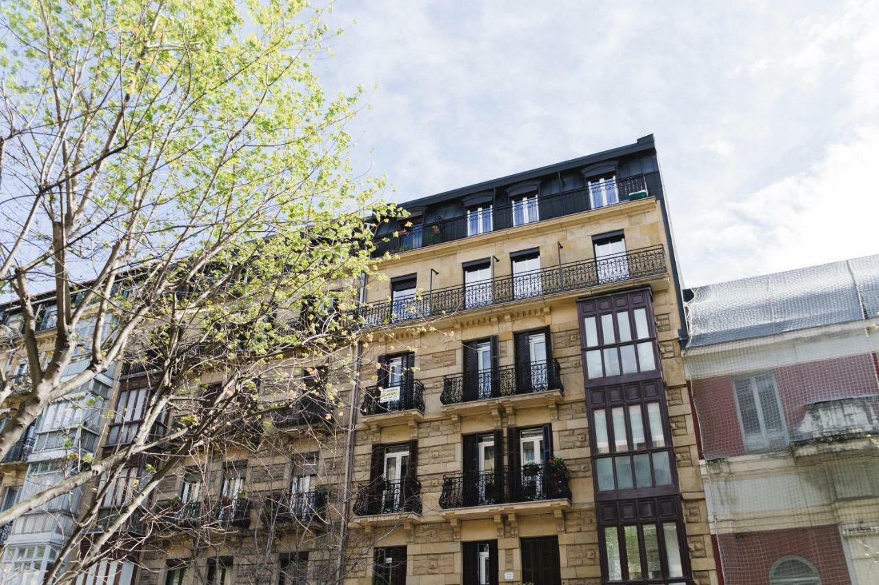 Urbieta Suite Apartment San Sebastian Exterior photo
